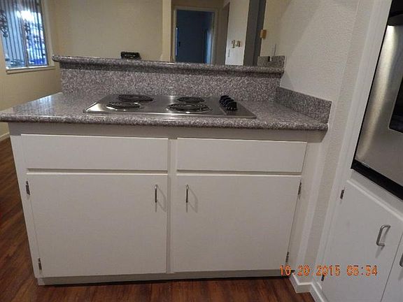 4th image of 844 W Sussex Way