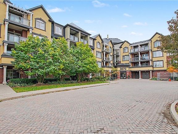 2nd image of 3070 Rotary Way #308