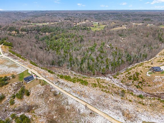 5th image of 16 Shawnee Run