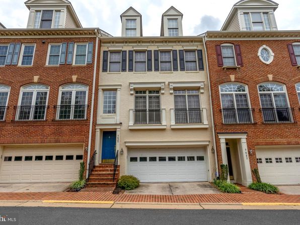 7425 Seneca Ridge Dr