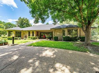 1165 Greenbriar Trl, Holly Lake Ranch, TX 75765