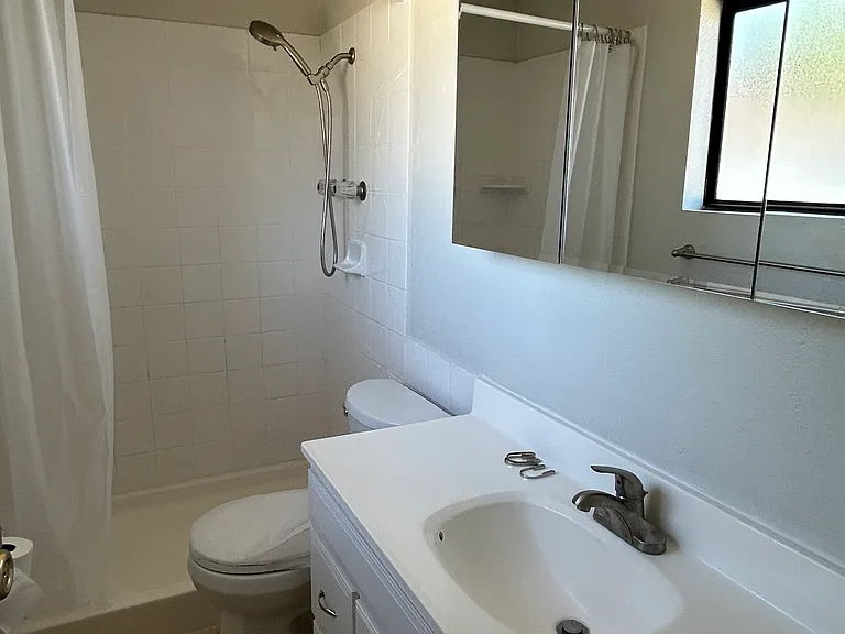 2725 Mobley St — Photo 17