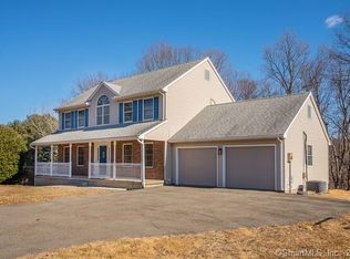 234 Pondview Ln, Bristol, CT 06010