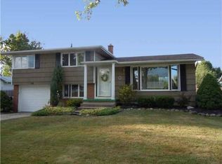 108 Broadmoor Dr, Tonawanda, NY 14150