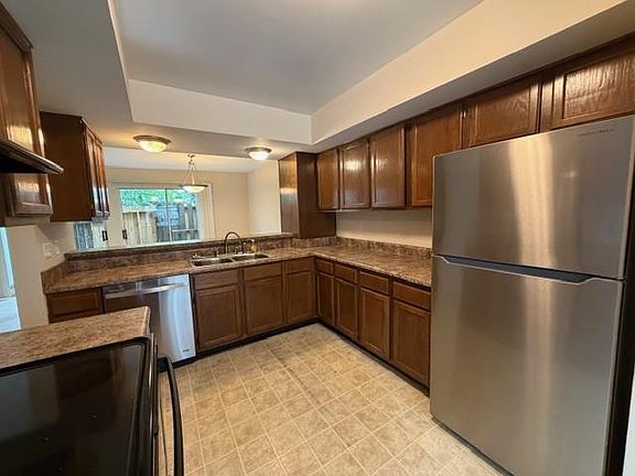 4th image of 6701 Dickens Ferry Rd APT 3