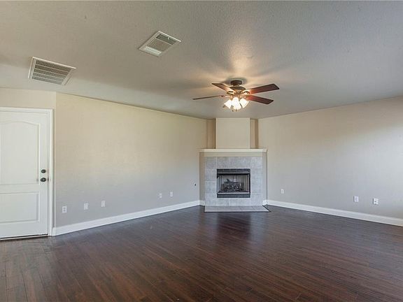5th image of 1201 Cimarron Ct