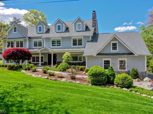 541 Richard Pl, Wyckoff, NJ 07481