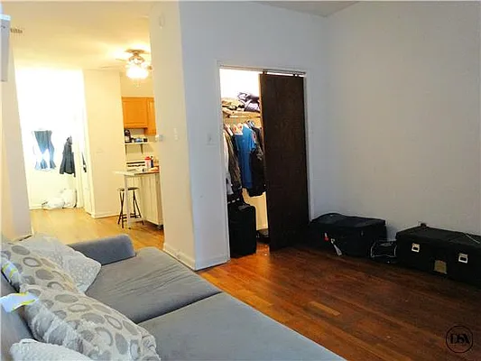 Rented by DSA Realty | media 19