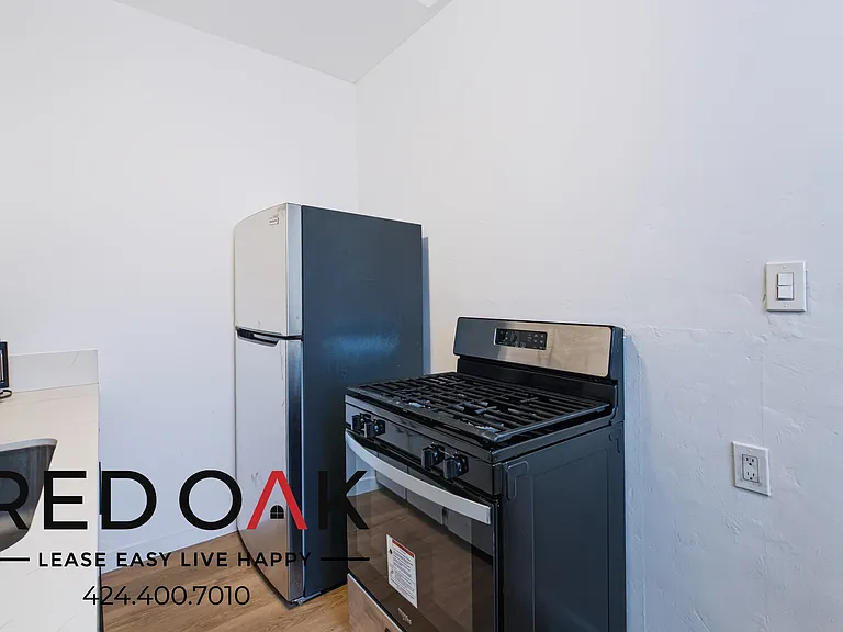 660 S Cochran Ave #103 — Photo 7