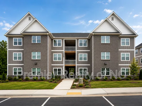 7085 Hanesbrook Cir, Clemmons, NC