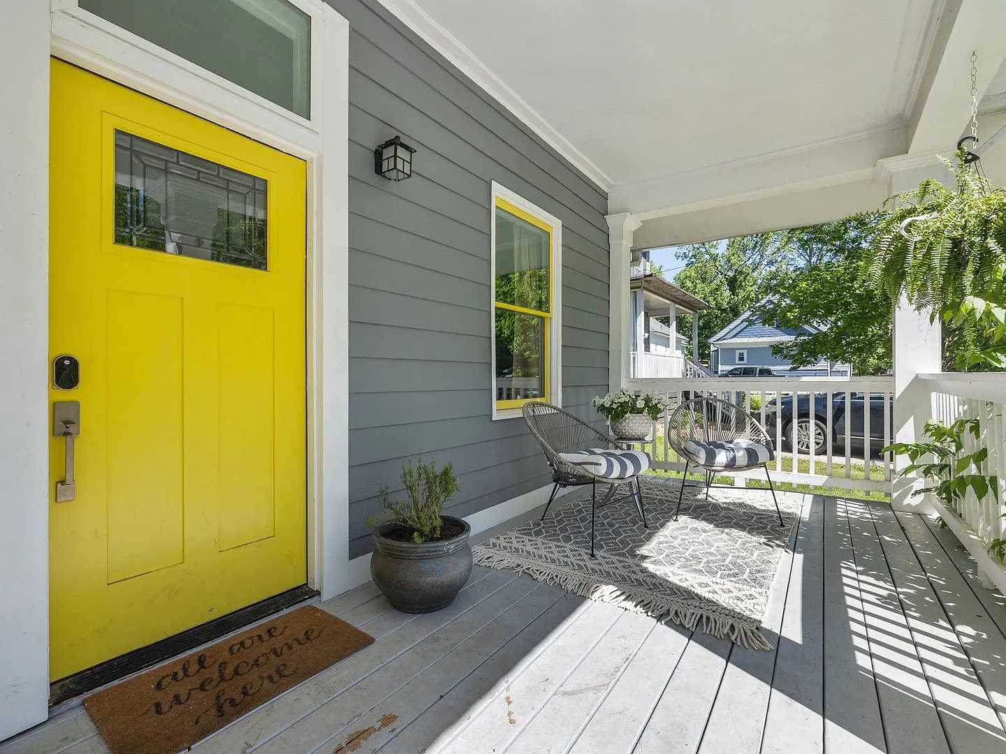 Newly renovated & furnished 3 BR in West End — Photo 3