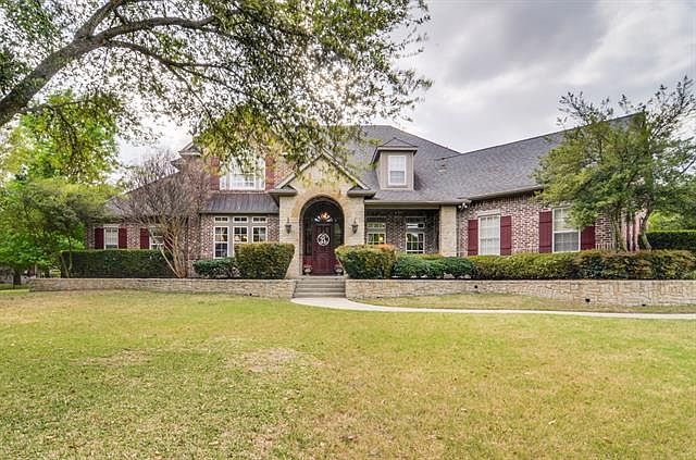 1st image of 331 Oakwood Trl