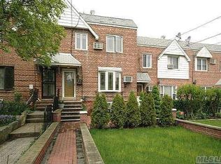 2030 43rd St, Astoria, NY 11105
