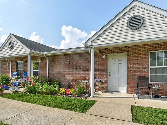 5th image of 15 Madeline Cir #25