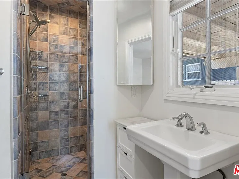 14041 Roblar Rd — Photo 27