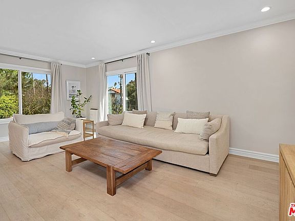 4th image of 1024 5th St APT 6