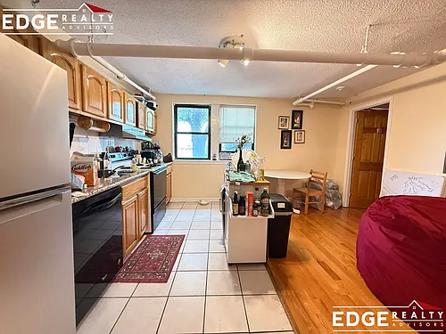 313 Summit Ave Photo 1