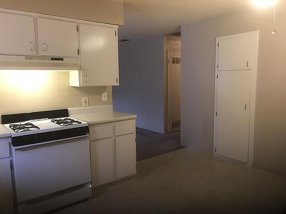 2nd image of 1046 W Morton Ave #11