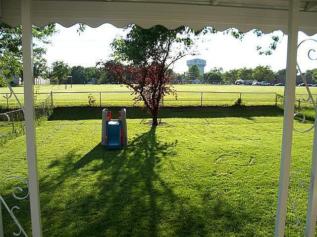2nd image of 3239 Medina Ave