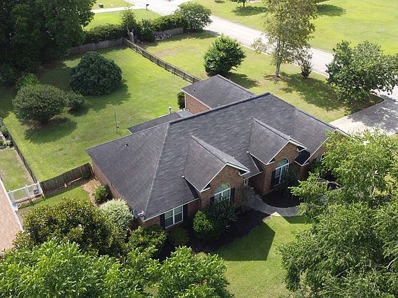 2nd image of 230 Ambleside Dr