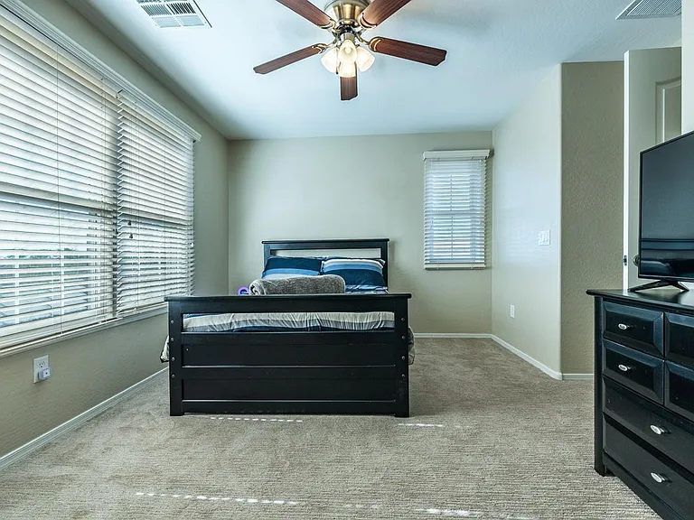 1628 E Canyon Creek Dr — Photo 37
