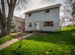 504 W 8th St, Muscatine, IA 52761