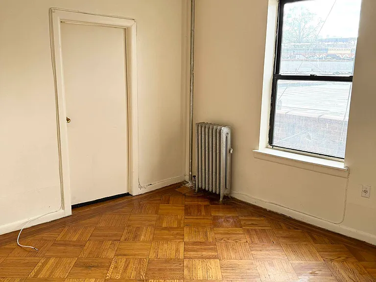 2204 Clarendon Rd #2H — Photo 1