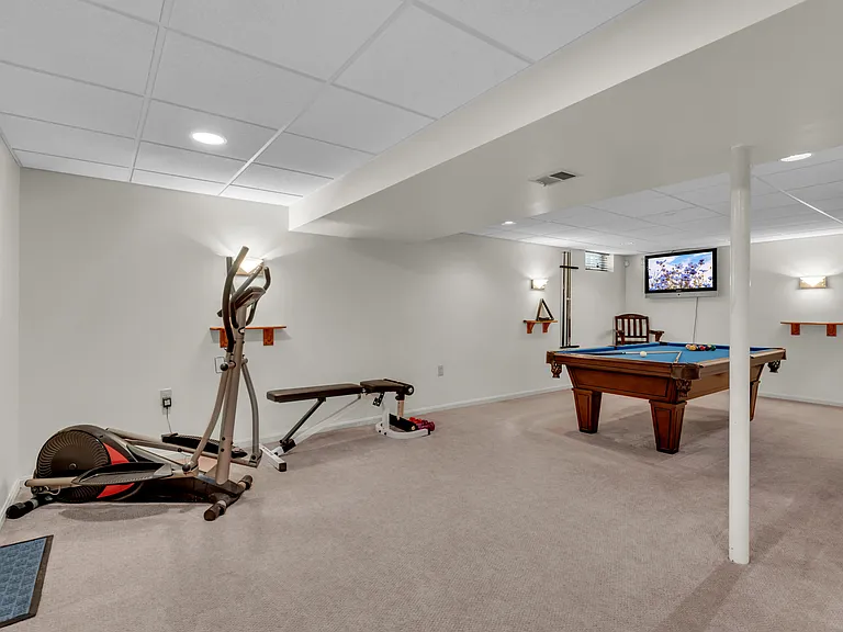 1402 Bermuda Dunes Ct — Photo 42