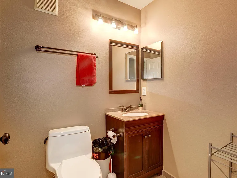 12852 Fair Briar Ln — Photo 19
