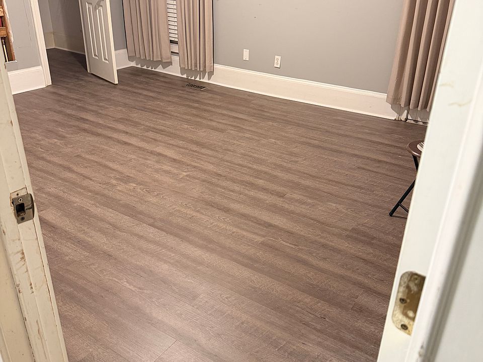 2nd image of 103 Old Rocky Ridge Ln