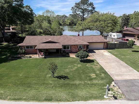 3rd image of 1108 County Road 136a