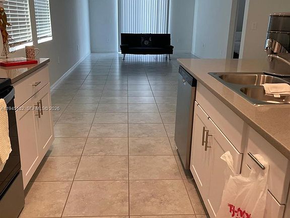 3rd image of 3829 Giorgio Dr