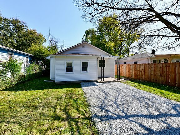 2nd image of 2859 N Euclid Ave