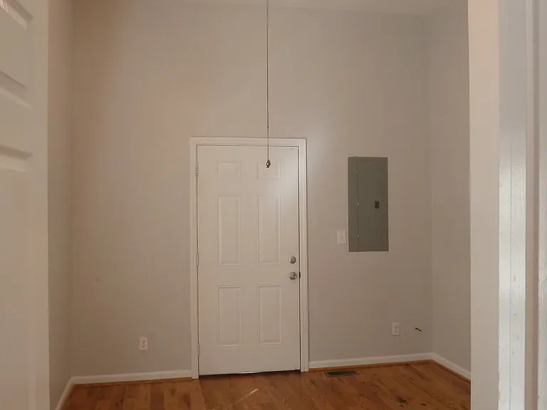 Back bedroom with separtate entryway