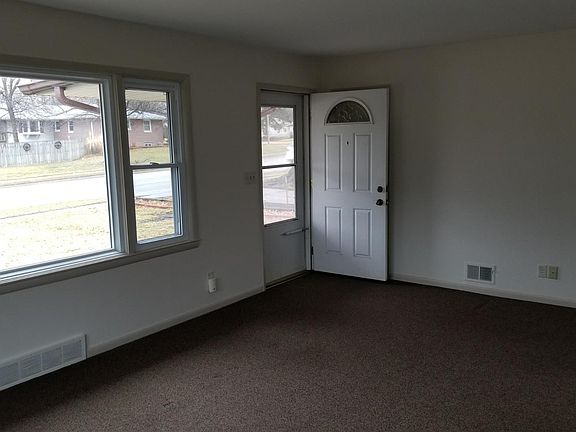 2nd image of 4311 Pioneers Blvd