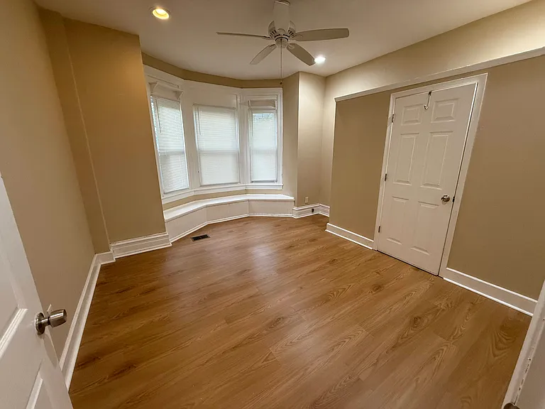 133 E Mount Airy Ave — Photo 3