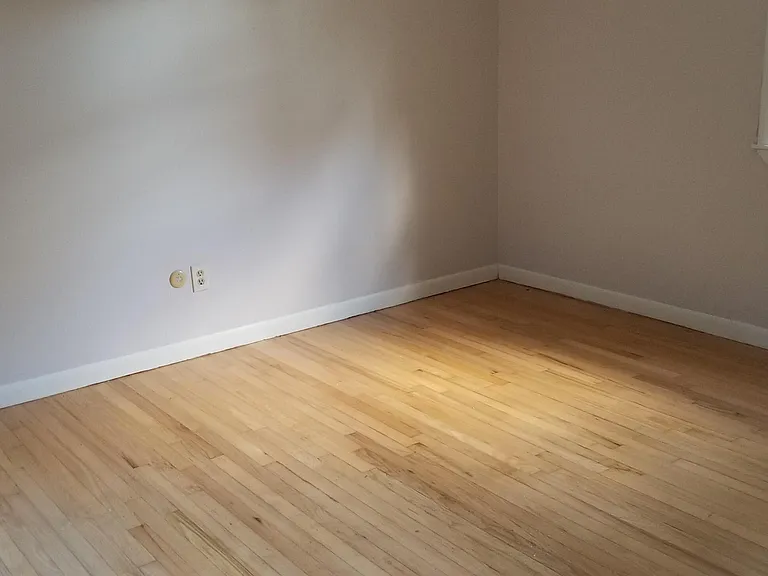 85 Castlewood Cir — Photo 24