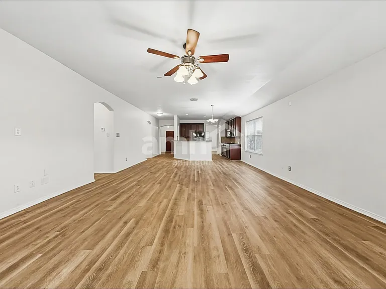 10702 Nantucket Dr — Photo 7