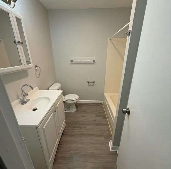 575 N Main St. #302 Fall River, MA 2 Bedroom, 1 Bathroom Heat Included! — Photo 19
