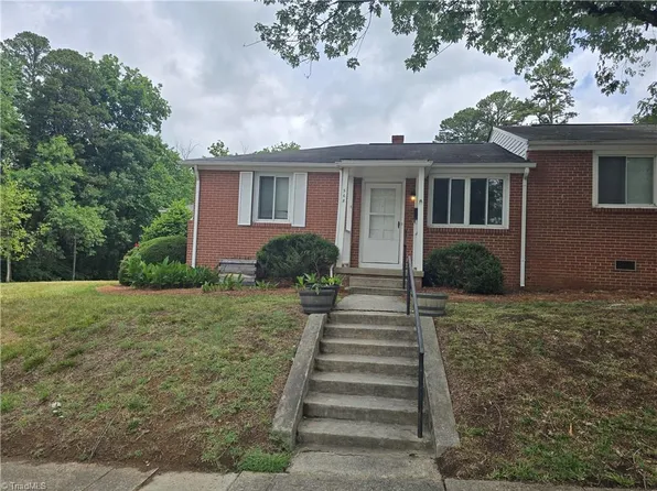 568 Overlook St, Greensboro, NC 27403