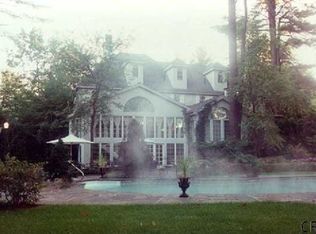 56 Bentwood Ct, Albany, NY 12203