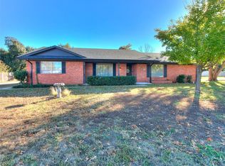 140 Sheridan Pl, Chickasha, OK 73018