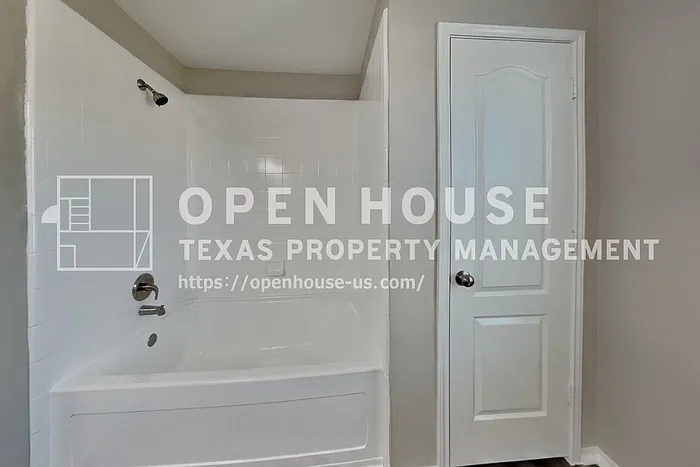 18230 Temple Hill Ln — Photo 12