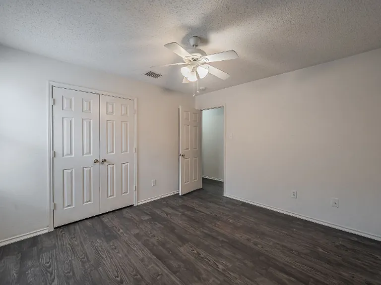 3327 Clydesdale Dr — Photo 19