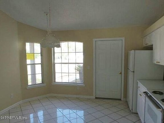 3rd image of 12390 Huntley Ct