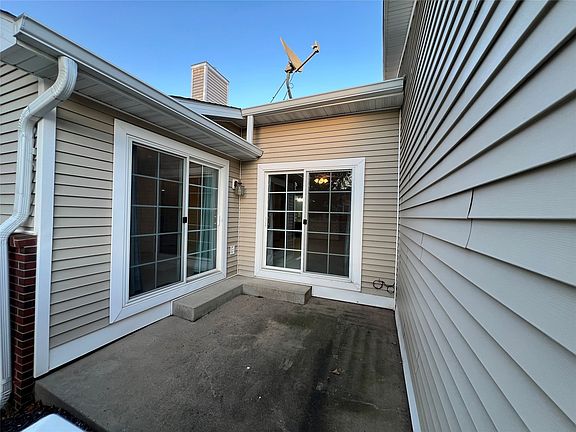 4th image of 5743 NW 95th St