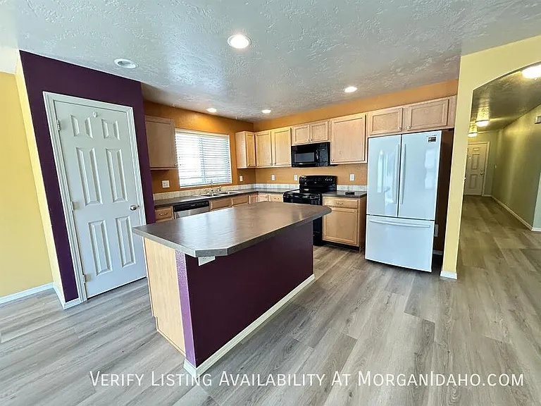 1723 W Bayeux Dr — Photo 10