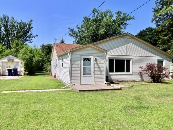 514 Whittemore Dr, South Beloit, IL 61080
