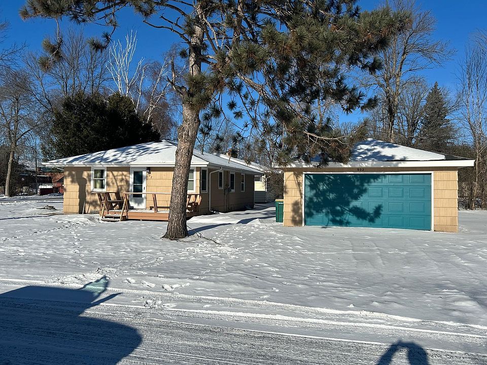 1st image of 902 NE 2nd Ave