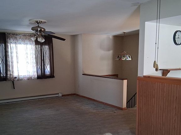 4th image of 218 Mohican Rd